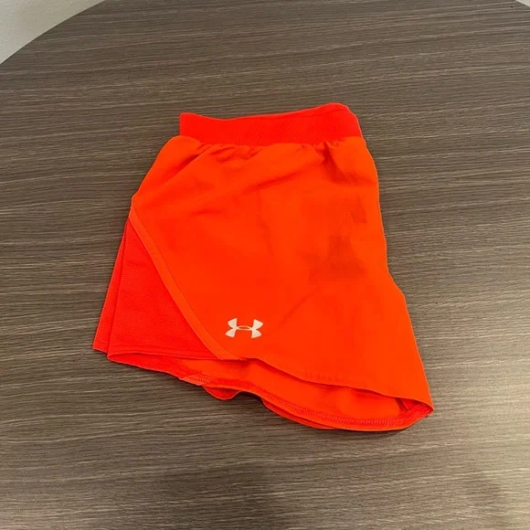 Under Armour Women’s Mileage Heatgear Running Shorts - Picture 5 of 6